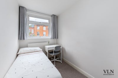 ✅ 1 Room Available - Old Street - New Flat Main Photo