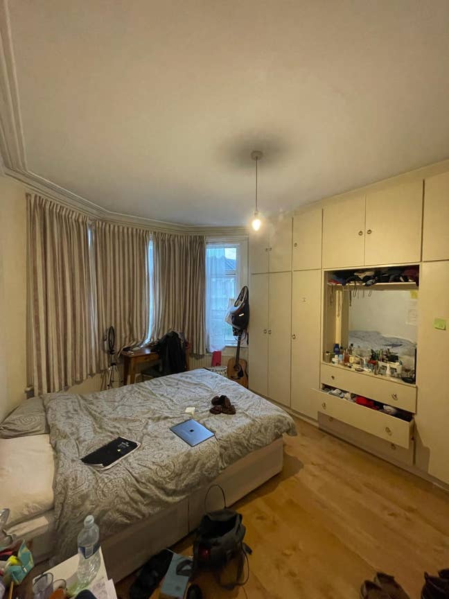 Spacious Double Bedroom in North London Main Photo