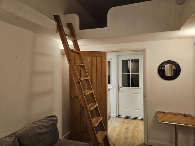 Wooden property near beach Main Photo