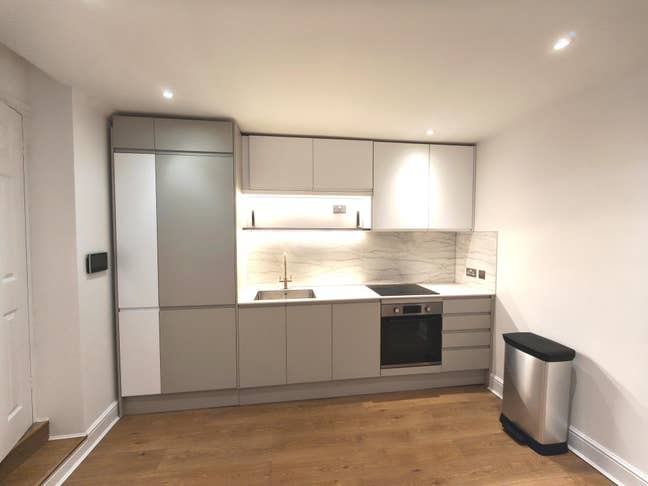 3 bedrooms, 2 bathrooms flat available in W3 Main Photo