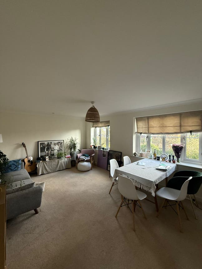 Spacious Ensuite Room Available in Fully Furnished Main Photo