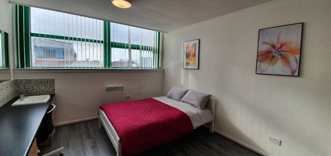 All Inclusive Spacious Room in Central Liverpool Main Photo