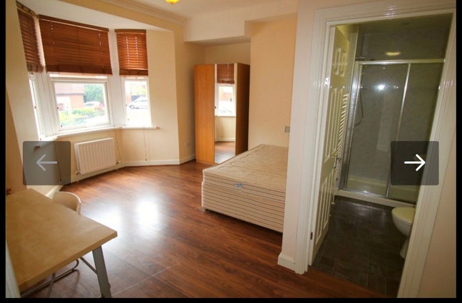 Room available in 2 bedroom flat share Main Photo