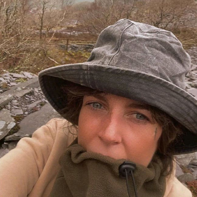 33 year old Female seeks a double room Main Photo
