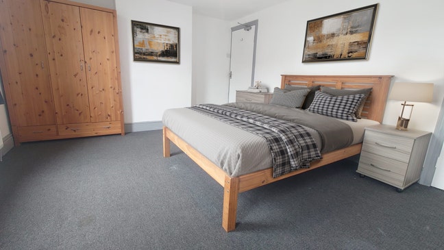 🏡 Double Room Available in a Lovely House Share  Main Photo