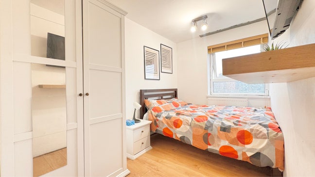 Amazing Dbl Rm! Well Furnished! Worth Viewing! Main Photo