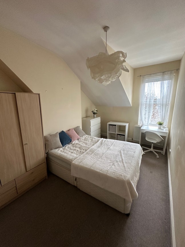 4 Double rooms in South Wimbledon Main Photo