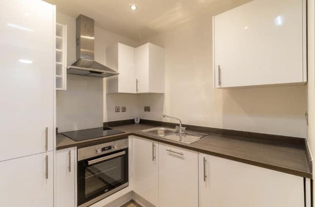 *Stylish 1-Bed Flatshare near Mersey Walk* Main Photo