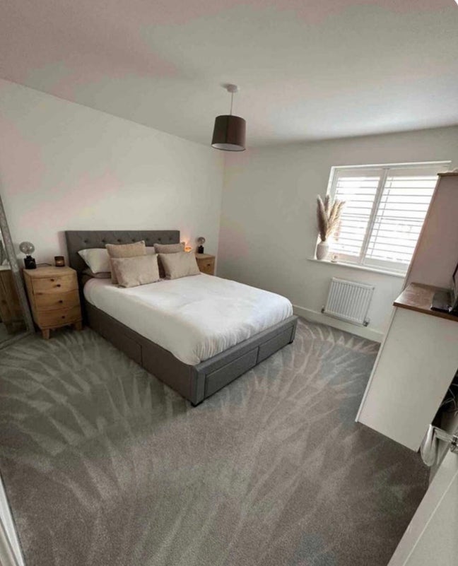 Bright Double Room in Acton Main Photo