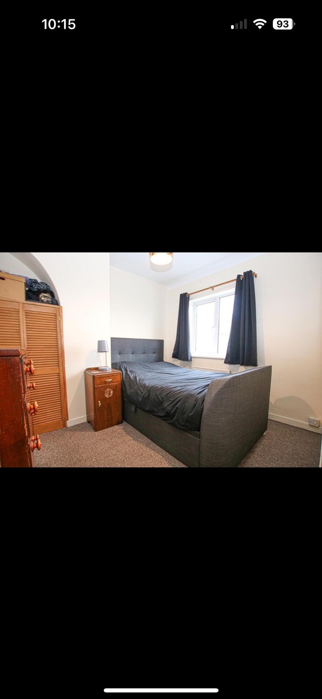 Double room available in newmarket Main Photo