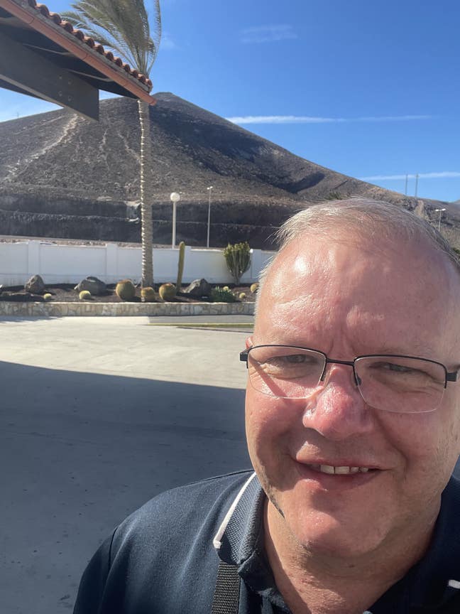 Looking for a room Main Photo