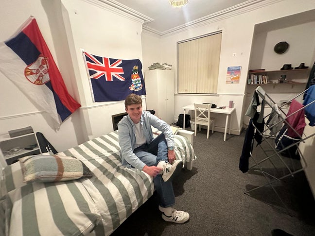 95 Lenton Boulevard, Spare, Massive Room Main Photo