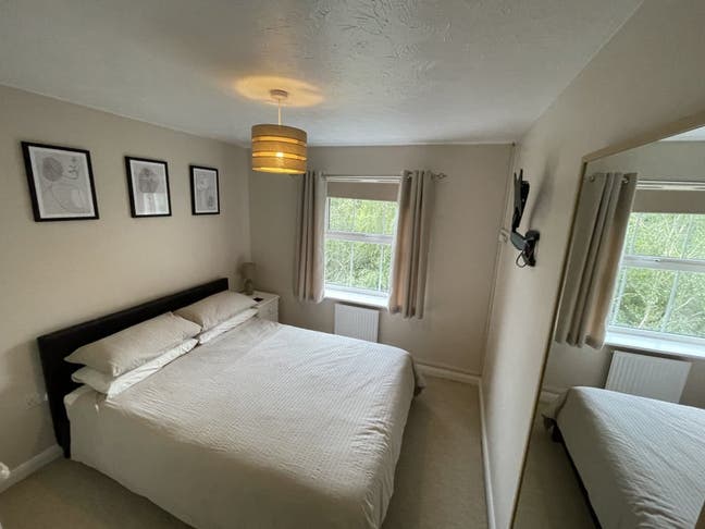 Unique En-Suite Double Room with lounge Main Photo