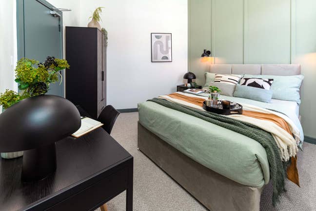 Brand New Rooms | Bills Inc | Central Location  Main Photo