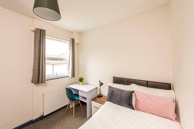 Sociable House - close to M32 Main Photo