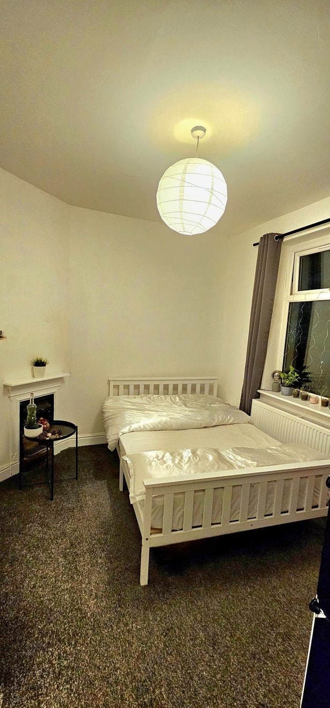 A Double En-suite Room Available To Rent  Main Photo
