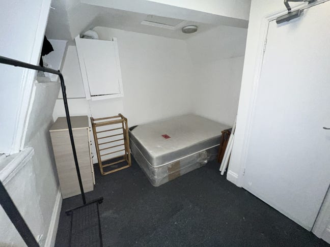 Last Double Room Available Now Whitechapel End Yea Main Photo