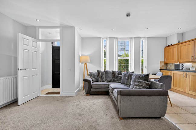 Modern two bed apartment Lisburn Road area Main Photo