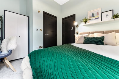 Spacious Double Ensuite in Catford Main Photo