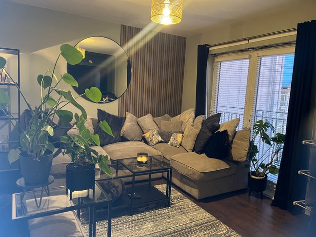 1-Bedroom Fully Furnished Apartment | Timperley |  Main Photo