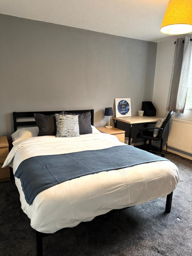 Cranesbill Place MK14 Main Photo