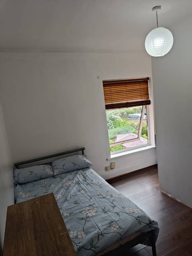 Ensuite room Main Photo