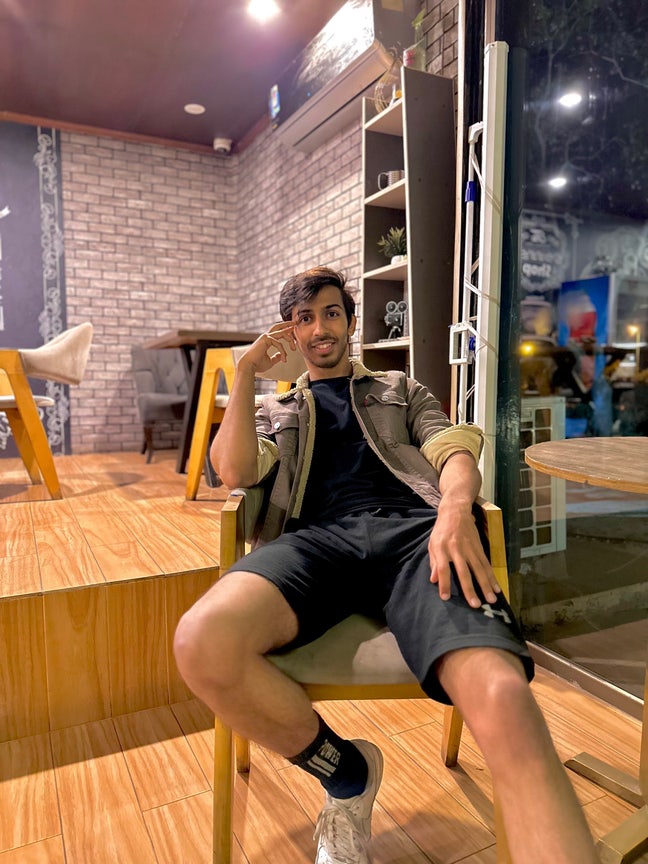 Room needed for a Student working Part-time Main Photo