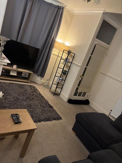 Room to rent  Main Photo