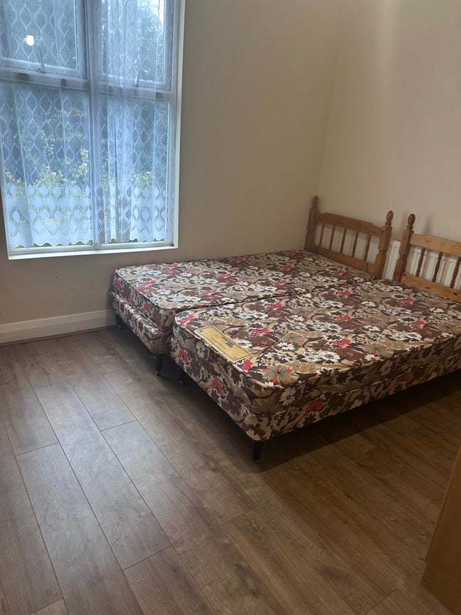 Double room available immediately   Main Photo