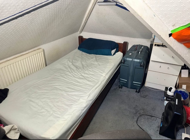 Small single room Main Photo