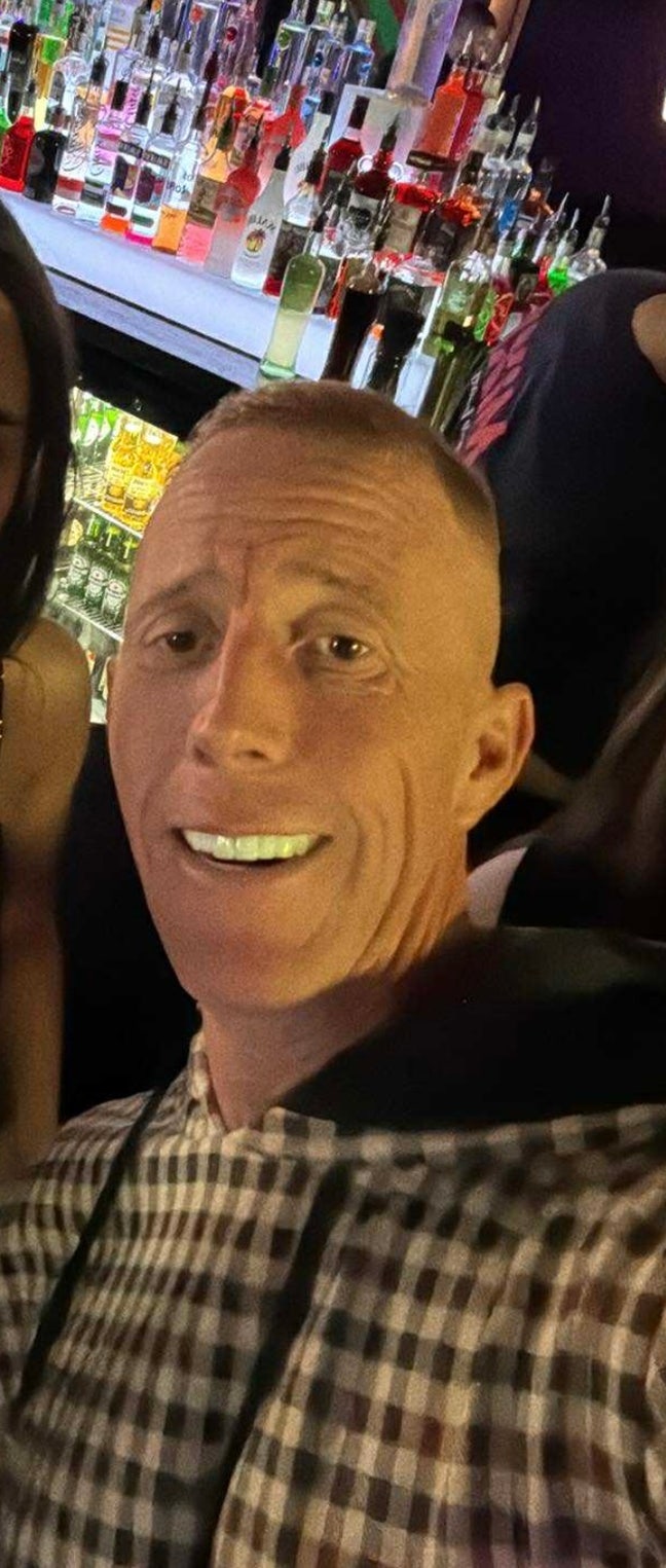 Self employed plasterer looking for a double room Main Photo