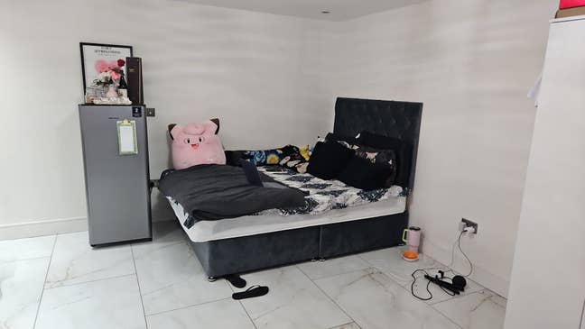 Spacious Flat in a Quiet Area Seeking for Female  Main Photo