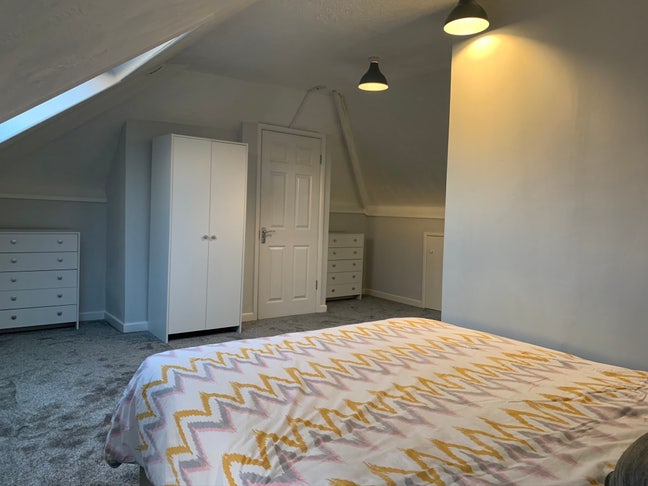 Large en suite Double Room High Spec House Nr City Main Photo