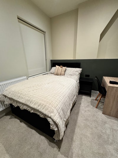 New Co-Living Space - Large En-Suite Rooms!  Main Photo
