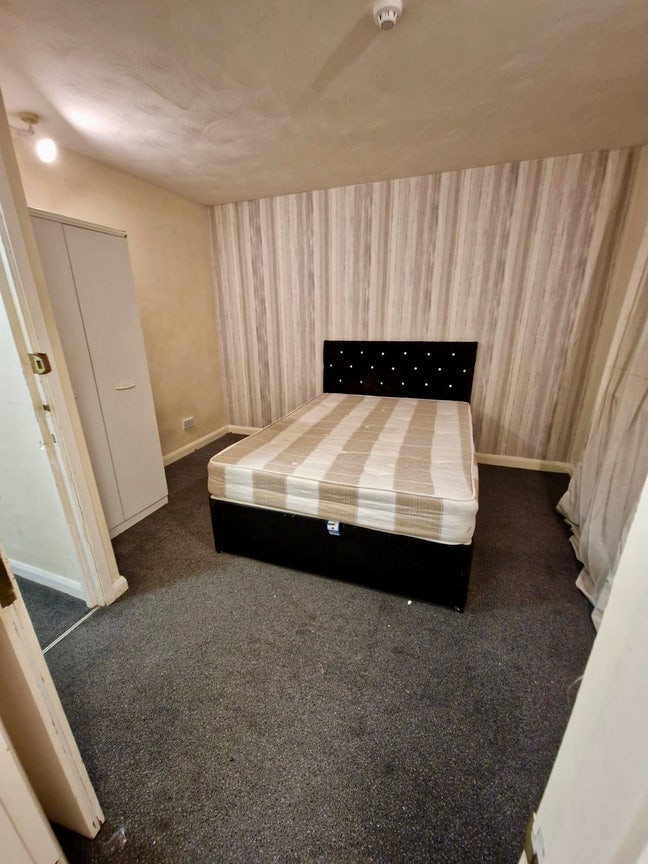 Double Rooms to to let in Bletchley   Main Photo