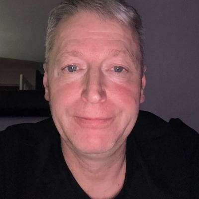 Professional Male seeks a single or double room Main Photo