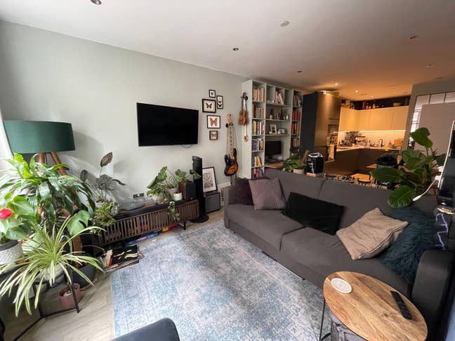 Modern cosy 1-bed flat in Hackney Wick Main Photo