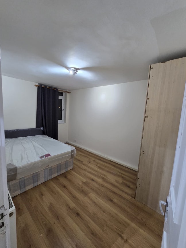 Flat available near to Bermondsey  Main Photo