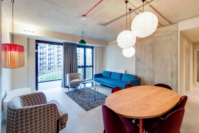 En-Suite Room in Modern 4-Bed at The Robinson Main Photo