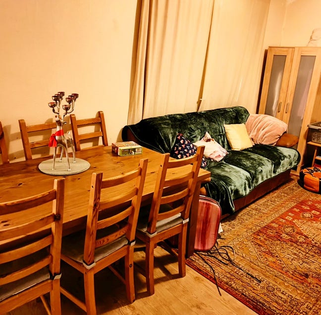 Your Ideal Room: Safe, Cozy & Affordable! Main Photo