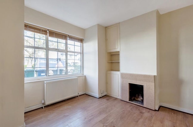 Double room available  hendon central NW4  Main Photo