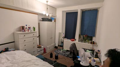 Affordable Room available near city center  Main Photo