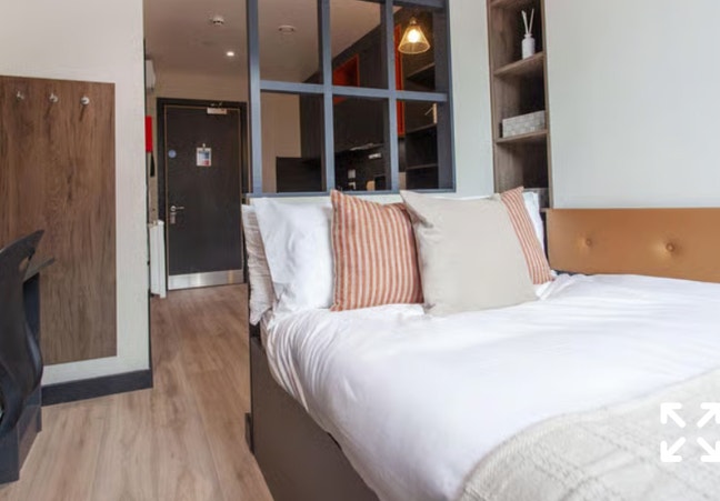 Student Studio Flat Tenancy Takeover  Main Photo