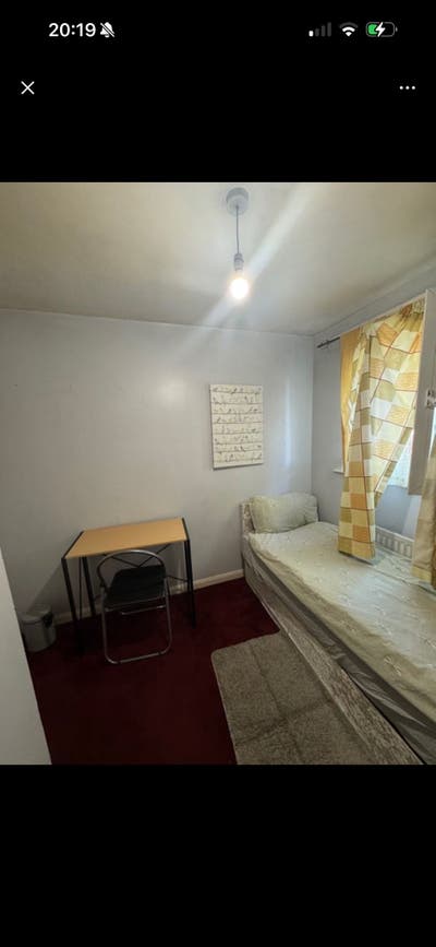 One Single Room to Rent Main Photo