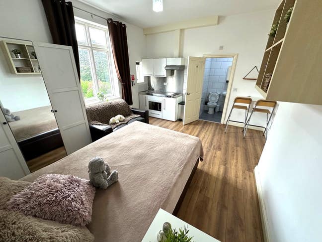 Moseley Studio Flat, all bills included Main Photo