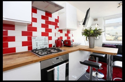 Large SGL TV room.Gr8 Location.Tube/Westfield/BBQ Main Photo