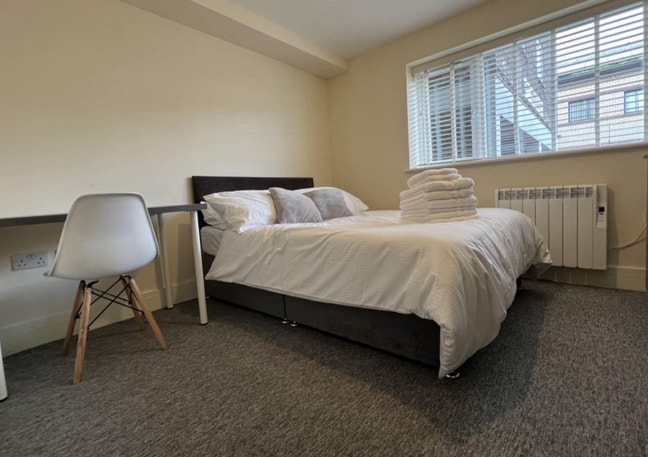 Furnished room in Slough Main Photo