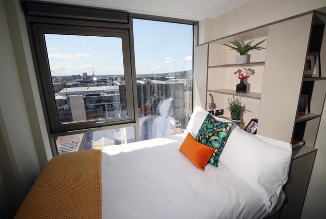 Liv Student Belfast Main Photo