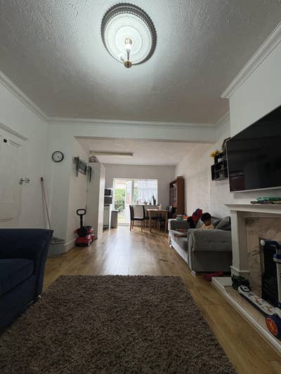 3 Bedroom House in Seven Kings Main Photo