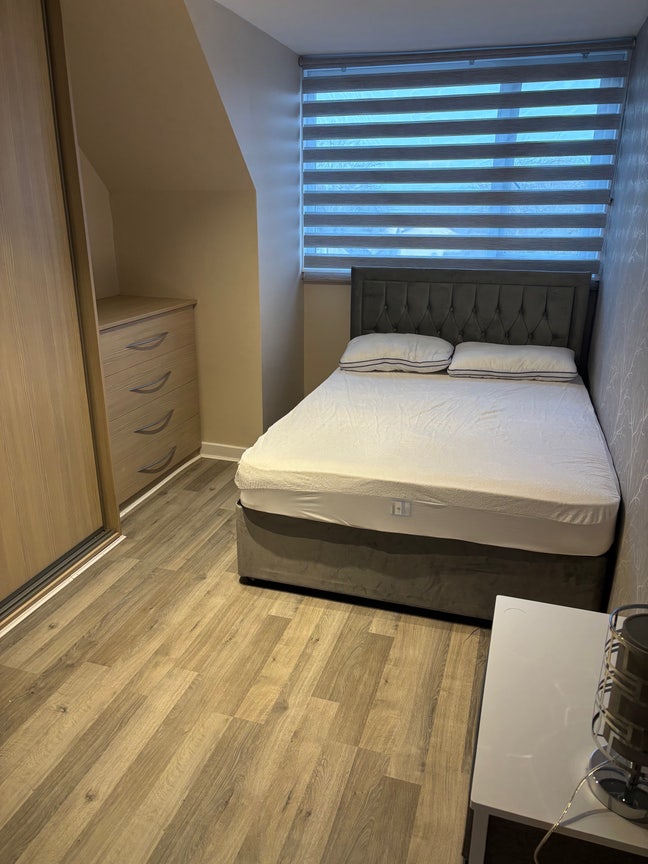 Clean fresh room Main Photo